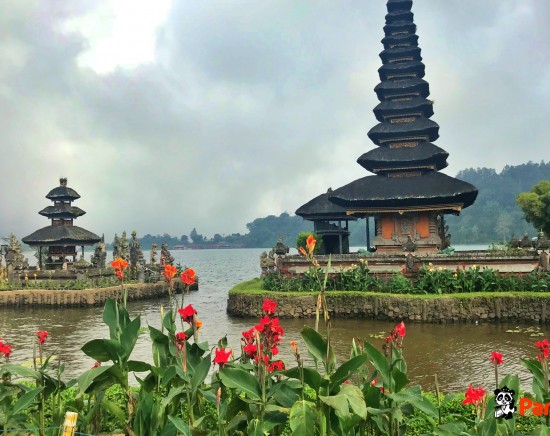 【バリ島】ウルン ダヌ ブラタン寺院・タマンアユン寺院・タナロットでのサンセット♪バリ島パワースポット1日満喫観光＜昼食・夕食付き＞